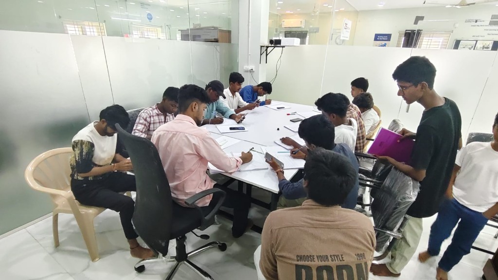 Internship batch orientation with mentors around a conference table